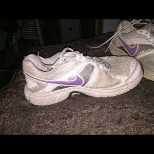 Nike tennis shoes